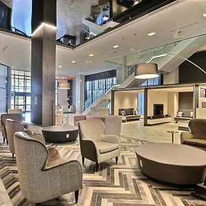 Courtyard By Marriott Montreal 3* Brossard